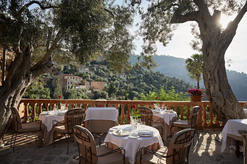 How to Get a Reservation at El Olivo in Deià (2026 Guide)